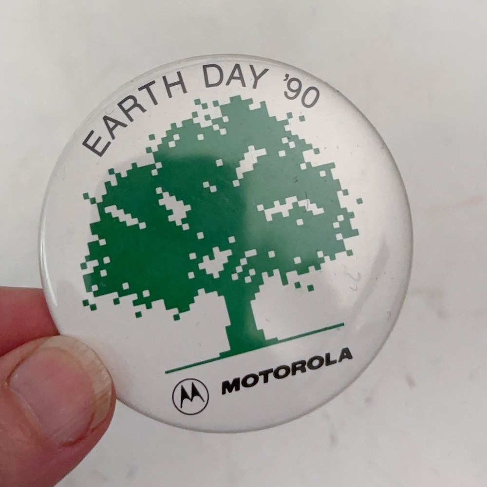 VTG Motorola Pinback Button White Earth Day 1990 Pixel Tree Retro Tech Promo